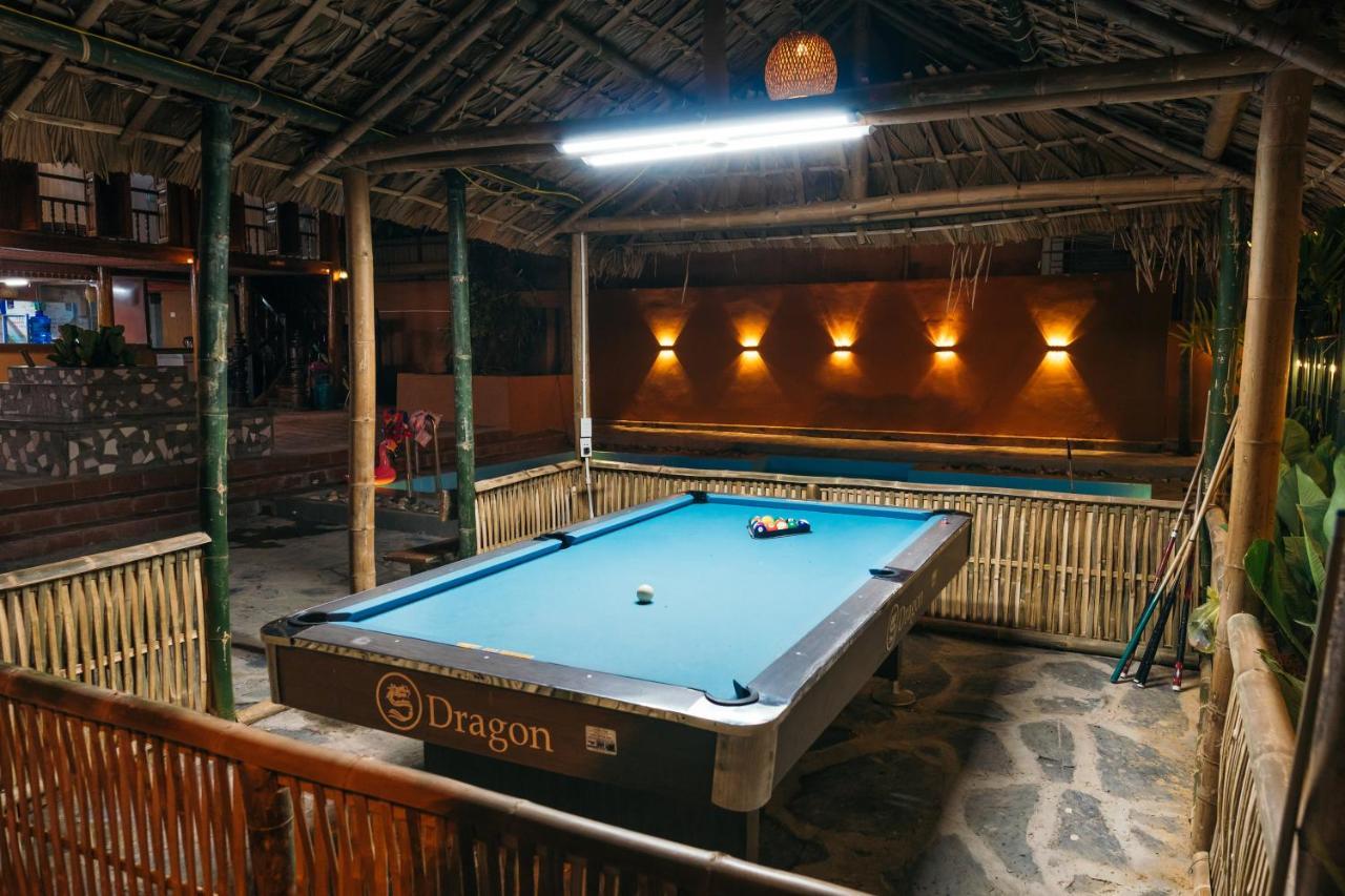 Odyssey Hostel, Tours & Motorbikes Rental 河江 外观 照片
