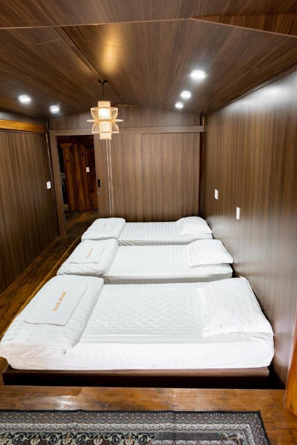 Odyssey Hostel, Tours & Motorbikes Rental 河江 外观 照片