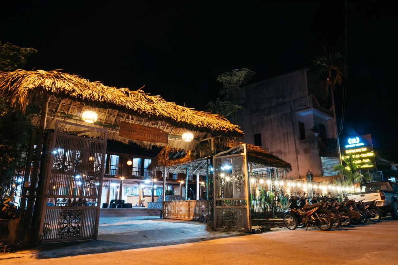 Odyssey Hostel, Tours & Motorbikes Rental 河江 外观 照片