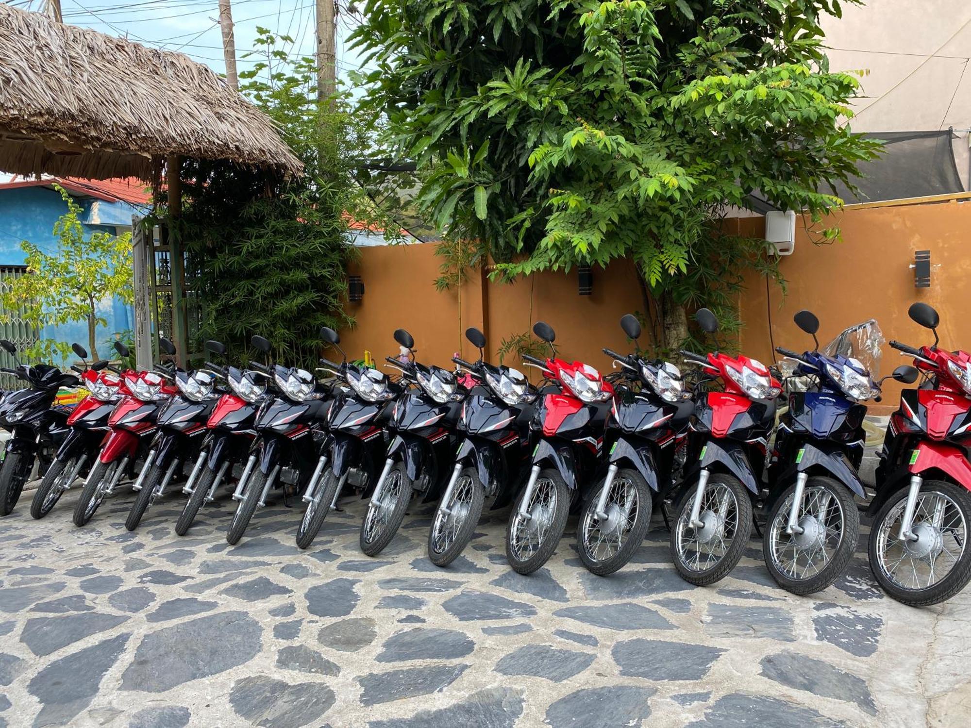 Odyssey Hostel, Tours & Motorbikes Rental 河江 外观 照片
