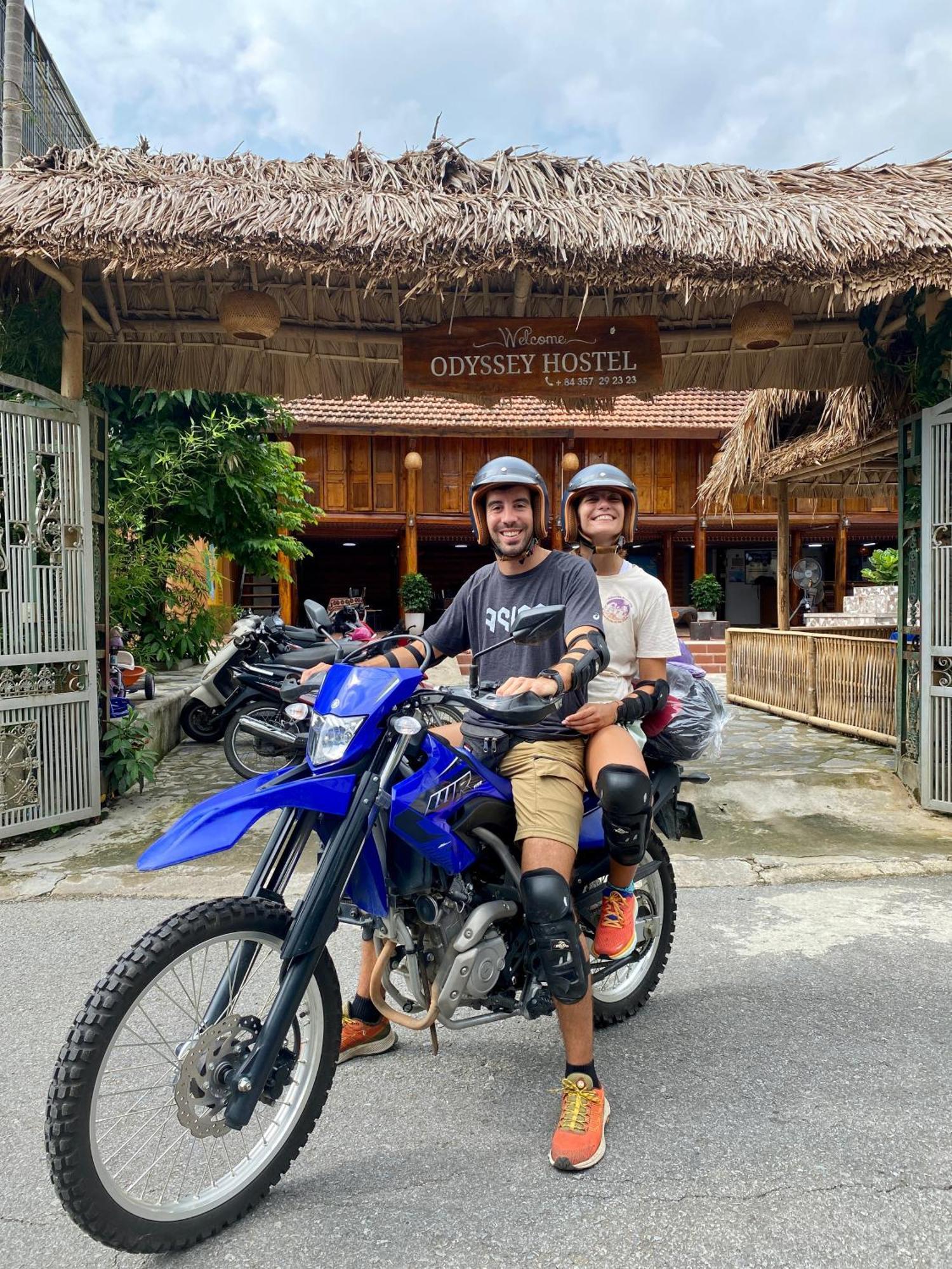 Odyssey Hostel, Tours & Motorbikes Rental 河江 外观 照片